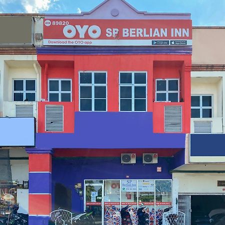 Oyo 89820 Sp Berlian Inn Σουνγκάϊ Πετάνι Εξωτερικό φωτογραφία