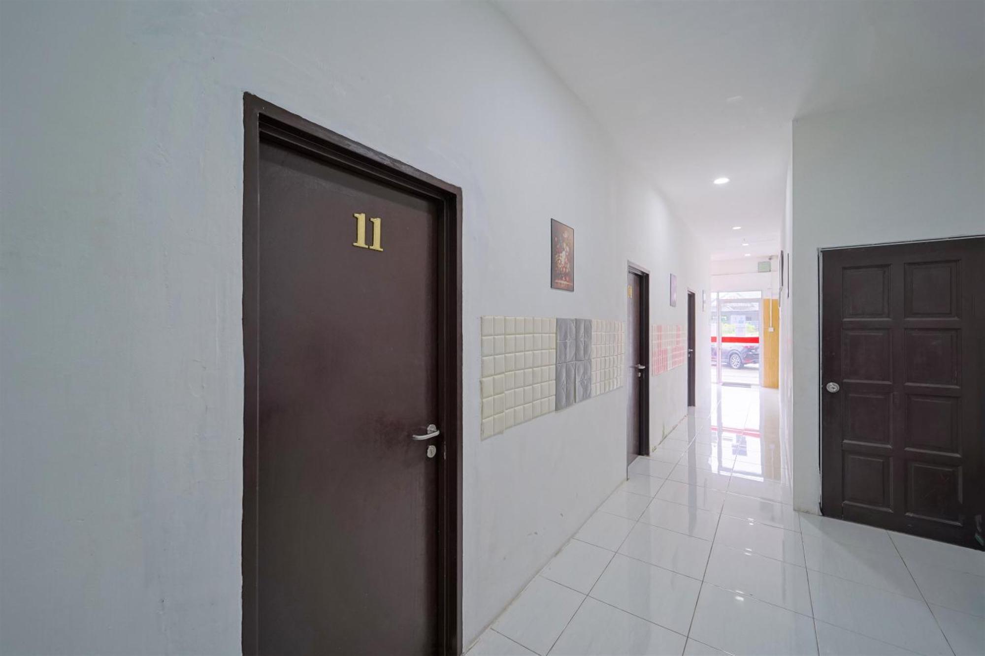 Oyo 89820 Sp Berlian Inn Σουνγκάϊ Πετάνι Εξωτερικό φωτογραφία