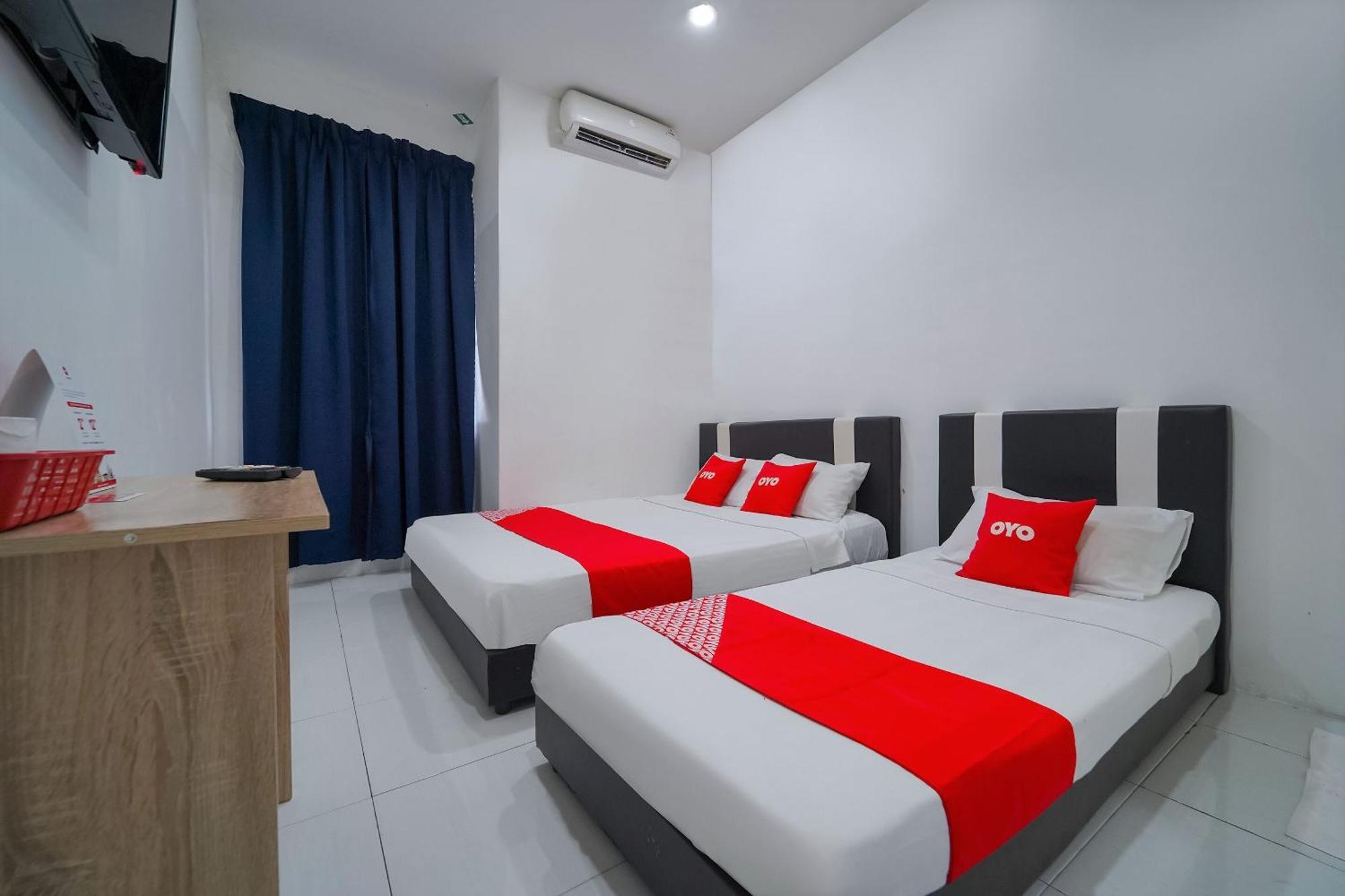 Oyo 89820 Sp Berlian Inn Σουνγκάϊ Πετάνι Εξωτερικό φωτογραφία