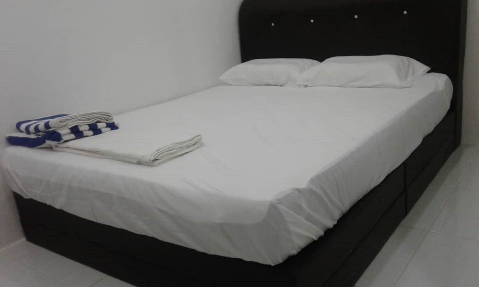 Oyo 89820 Sp Berlian Inn Σουνγκάϊ Πετάνι Εξωτερικό φωτογραφία